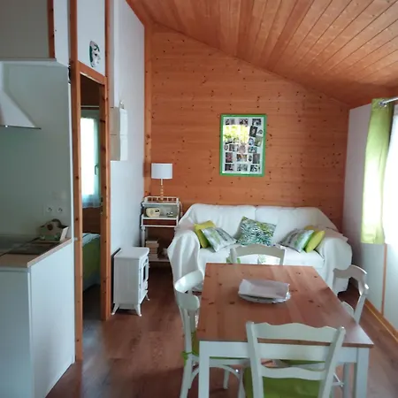 Le De Danielle Val-de-Sos